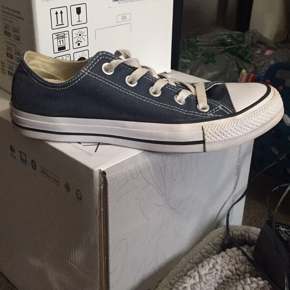 navy blue converse